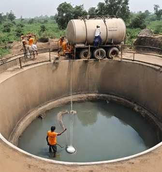 Sludge Removal Water
Tank Cleaning Services